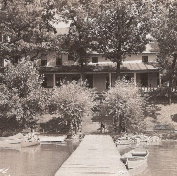 Pleasant View Hotel and Dance Pavillion - Postcard (newer photo)